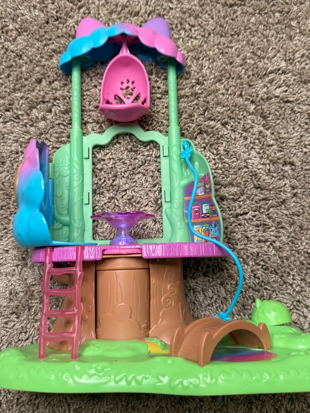 Gabby’s Dollhouse Treehouse Playset Lights & Sounds w/ Accessories & Cat Figure - Picture 6 of 6